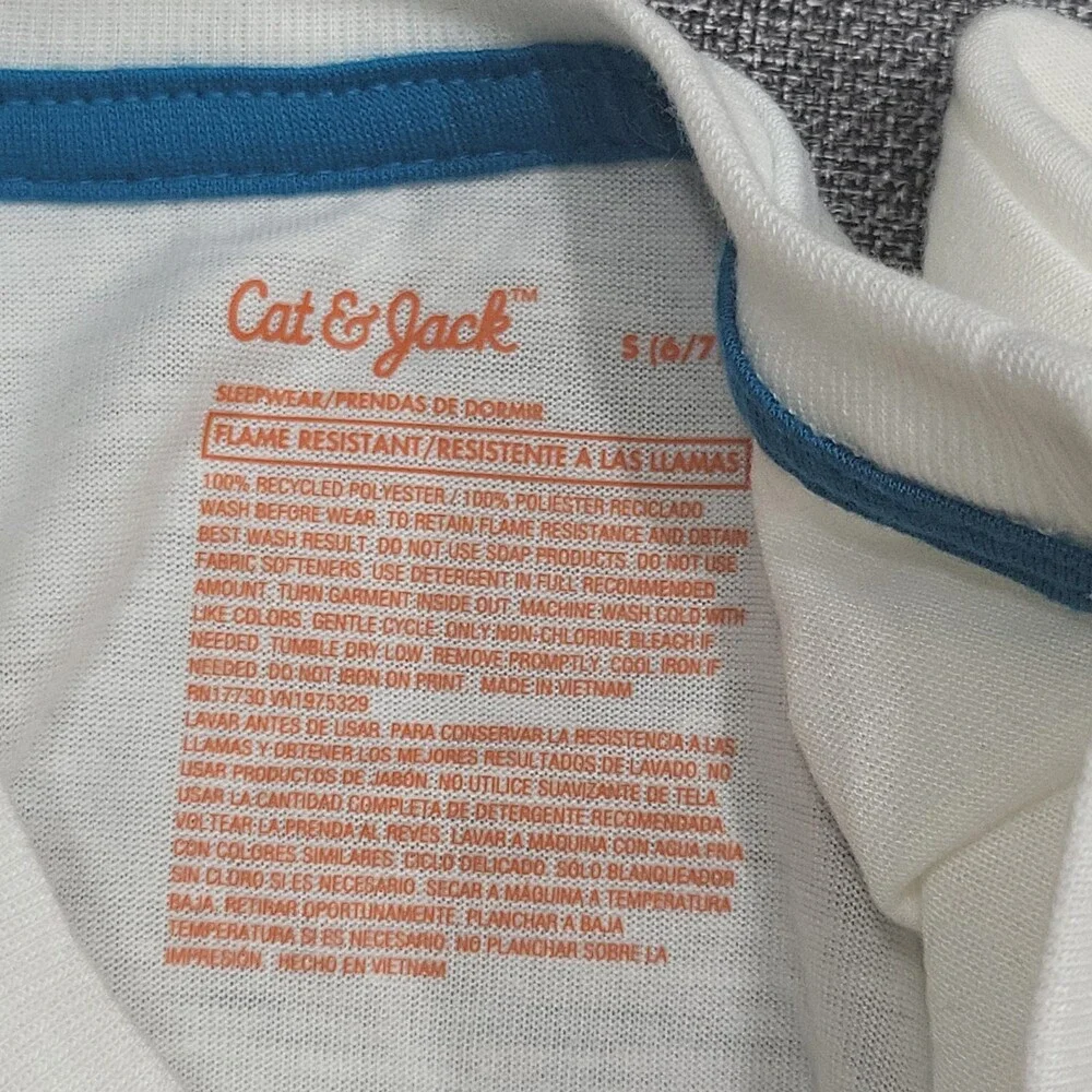 Cat & Jack Boys' Christmas Long Sleeve Top with Pants Pajama Set Size Small 6/7